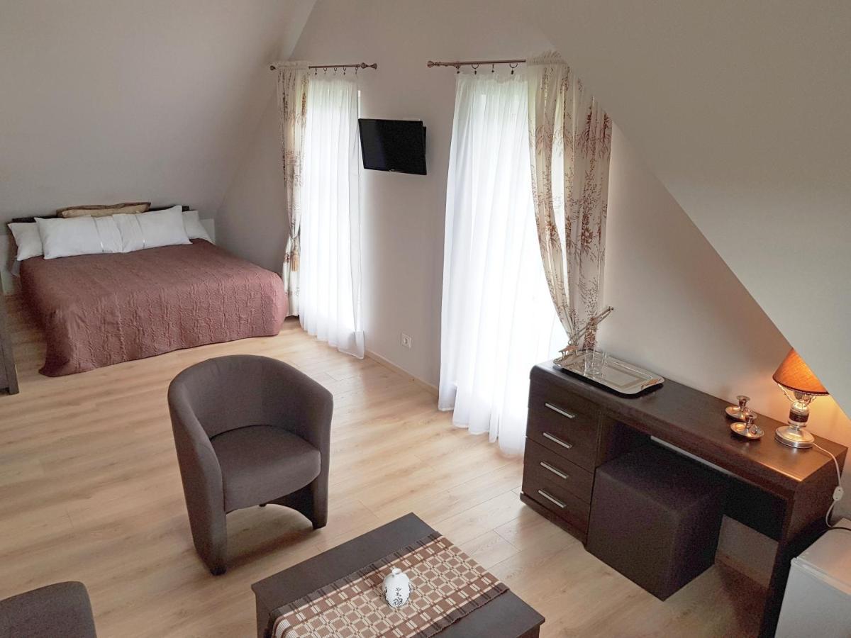 Hotel "Trakaitis" Nameliai Extérieur photo